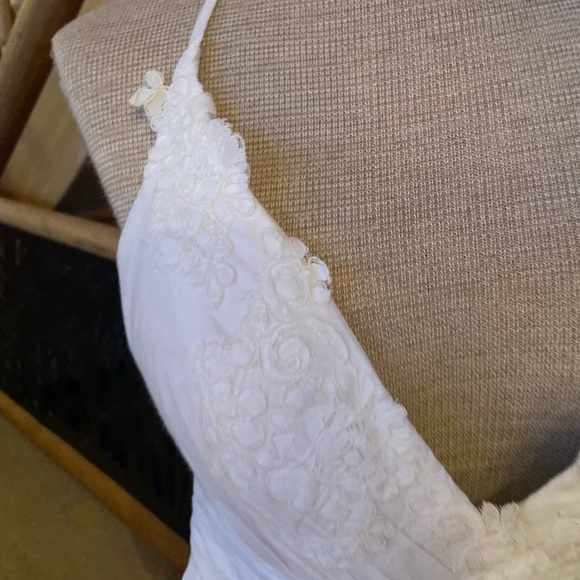 Ivory gown by Carafina Size 8 NWT - Picture 3 of 16